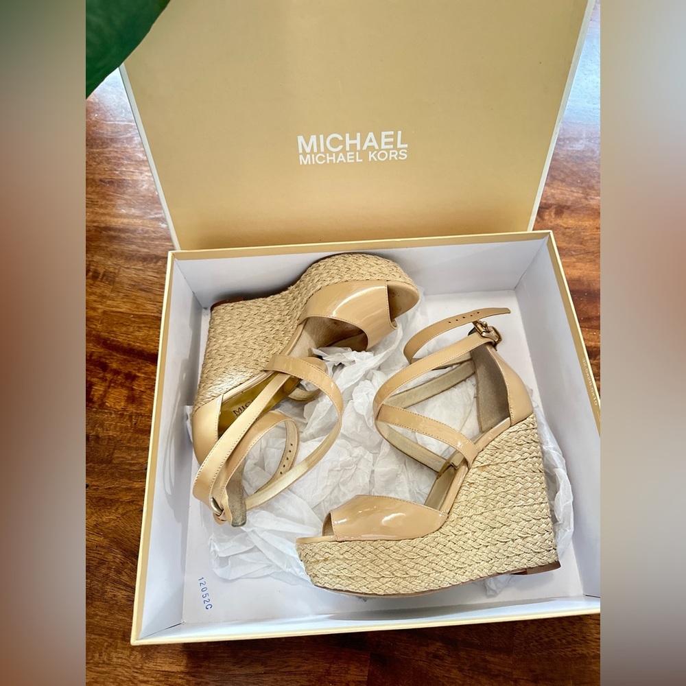 MICHAEL KORS WEDGES